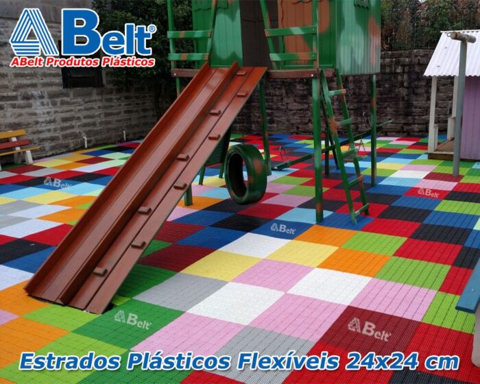 Piso flexível modular 24x24cm cor lilás marca ABelt® modelo plastpiso