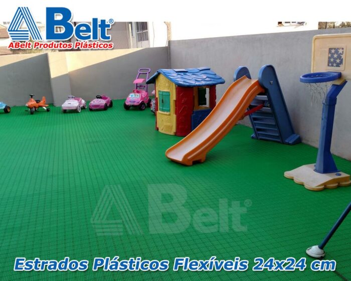 Piso flexível modular 24x24cm cor verde marca ABelt® modelo plastpiso